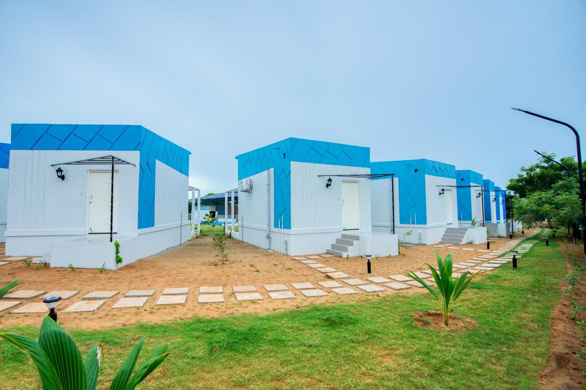 Seaborne Beach Resort Auroville Exteriör bild